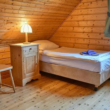 Doppelhaushaelfte In Holiday home